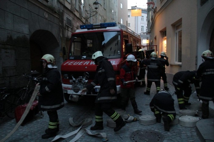 1271612_572686639433521_1489941548_o